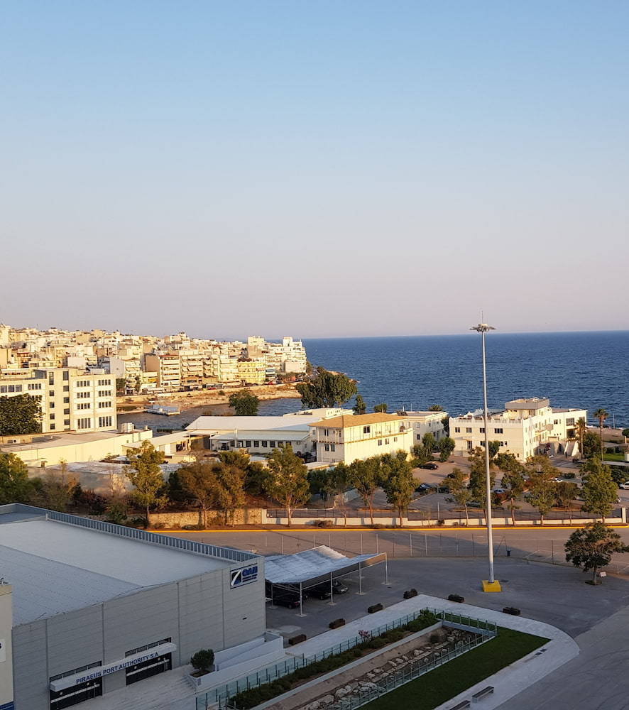 Port of Piraeus Port of Piraeus