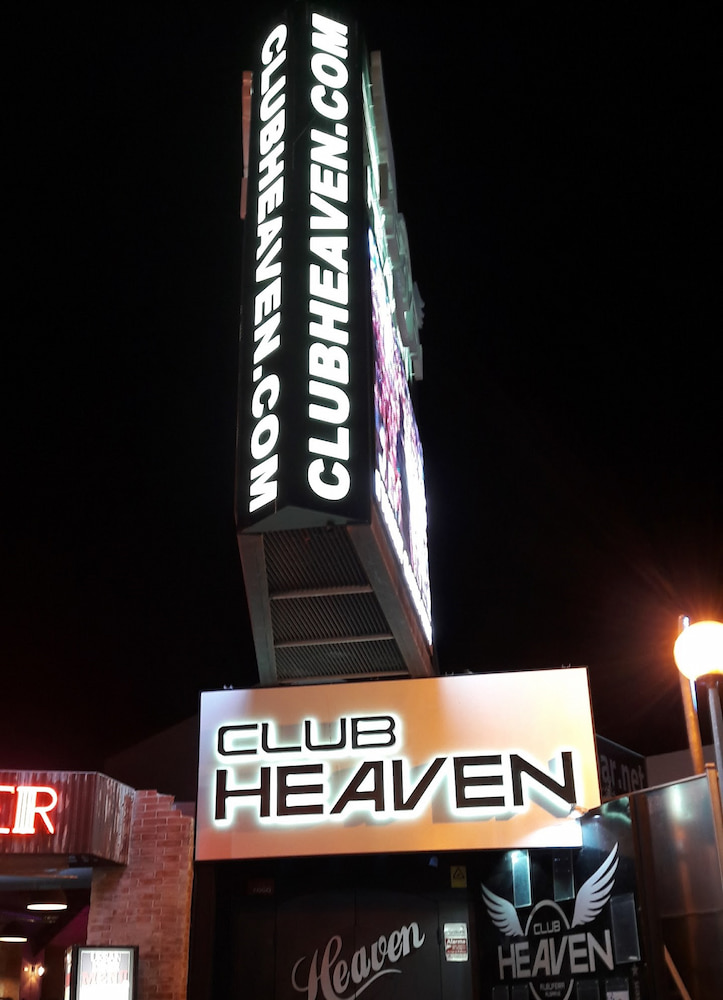 Albufeira nightlife Albufeira nightlife