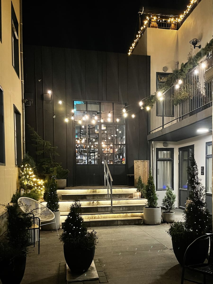 Port 9 Wine Bar Port 9 Wine Bar