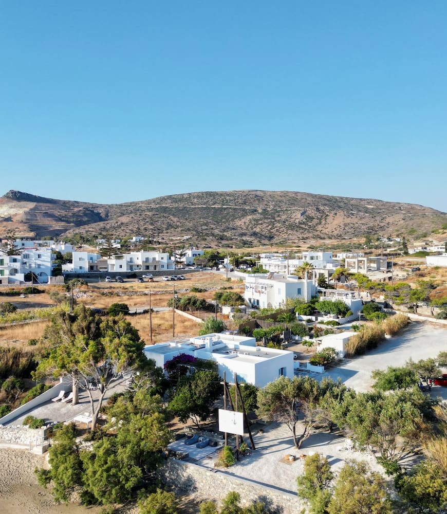 Pollonia, Milos Pollonia, Milos