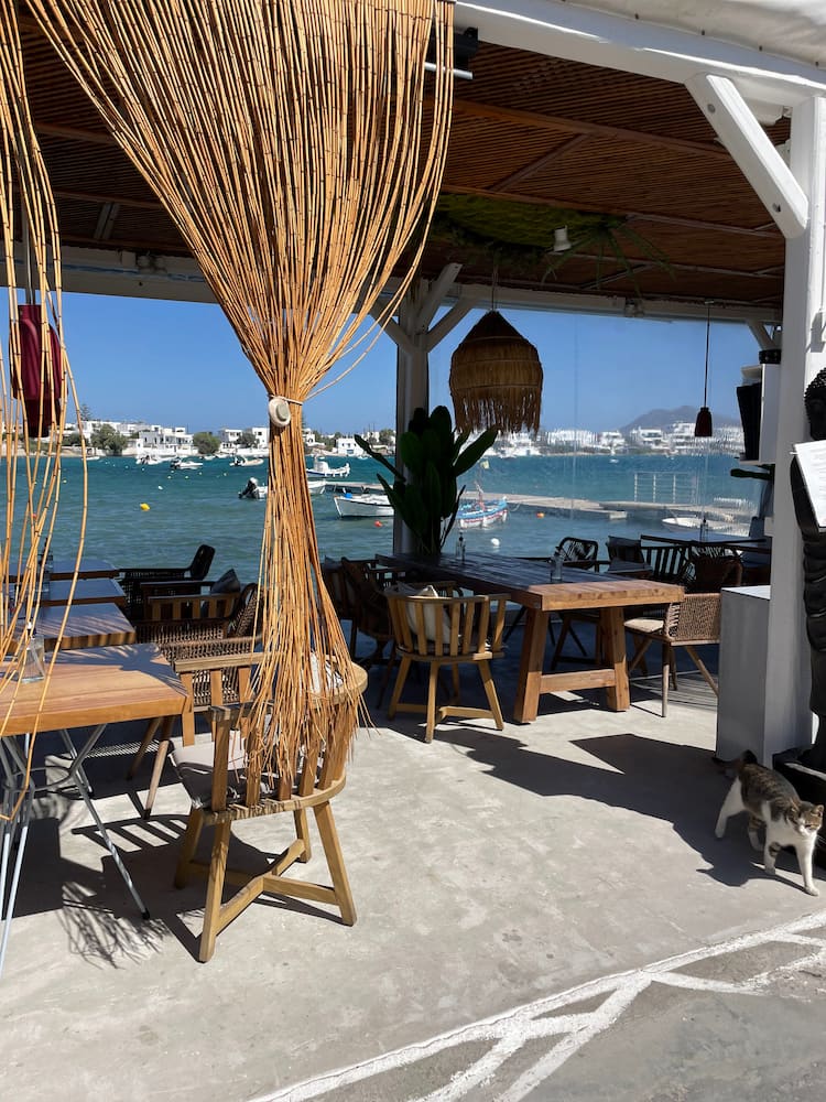 Pollonia, Milos Pollonia, Milos