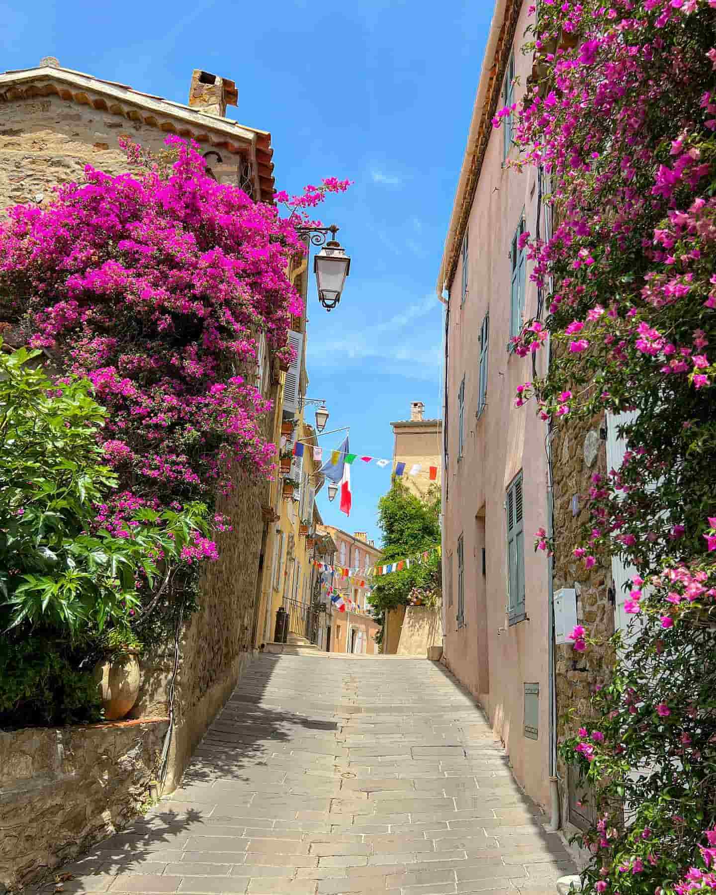 Villaggio di Gassin, Saint Tropez, Francia Villaggio di Gassin, Saint Tropez, Francia