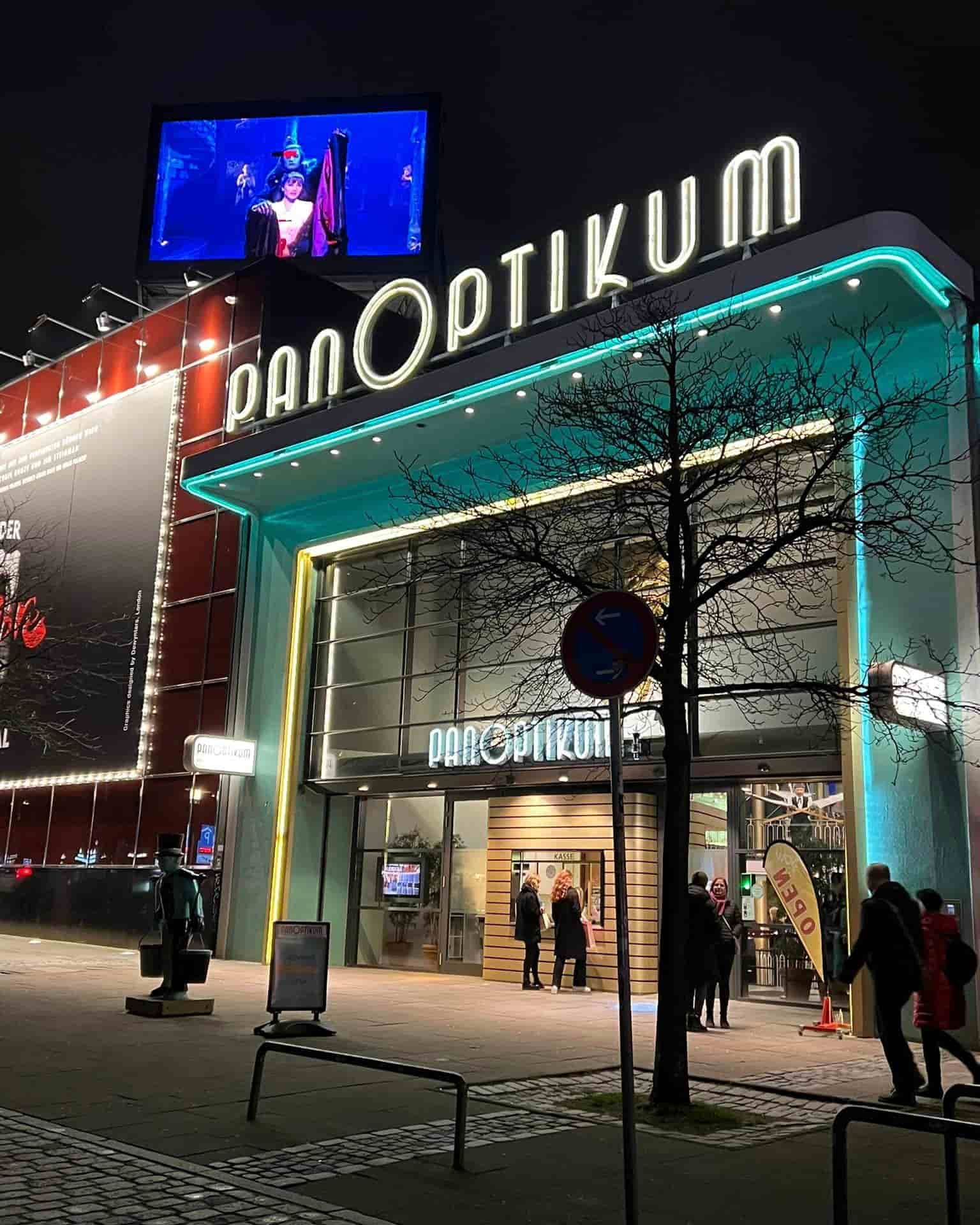 Vita notturna Reeperbahn St. Pauli, Amburgo, Germania Vita notturna Reeperbahn St. Pauli, Amburgo, Germania