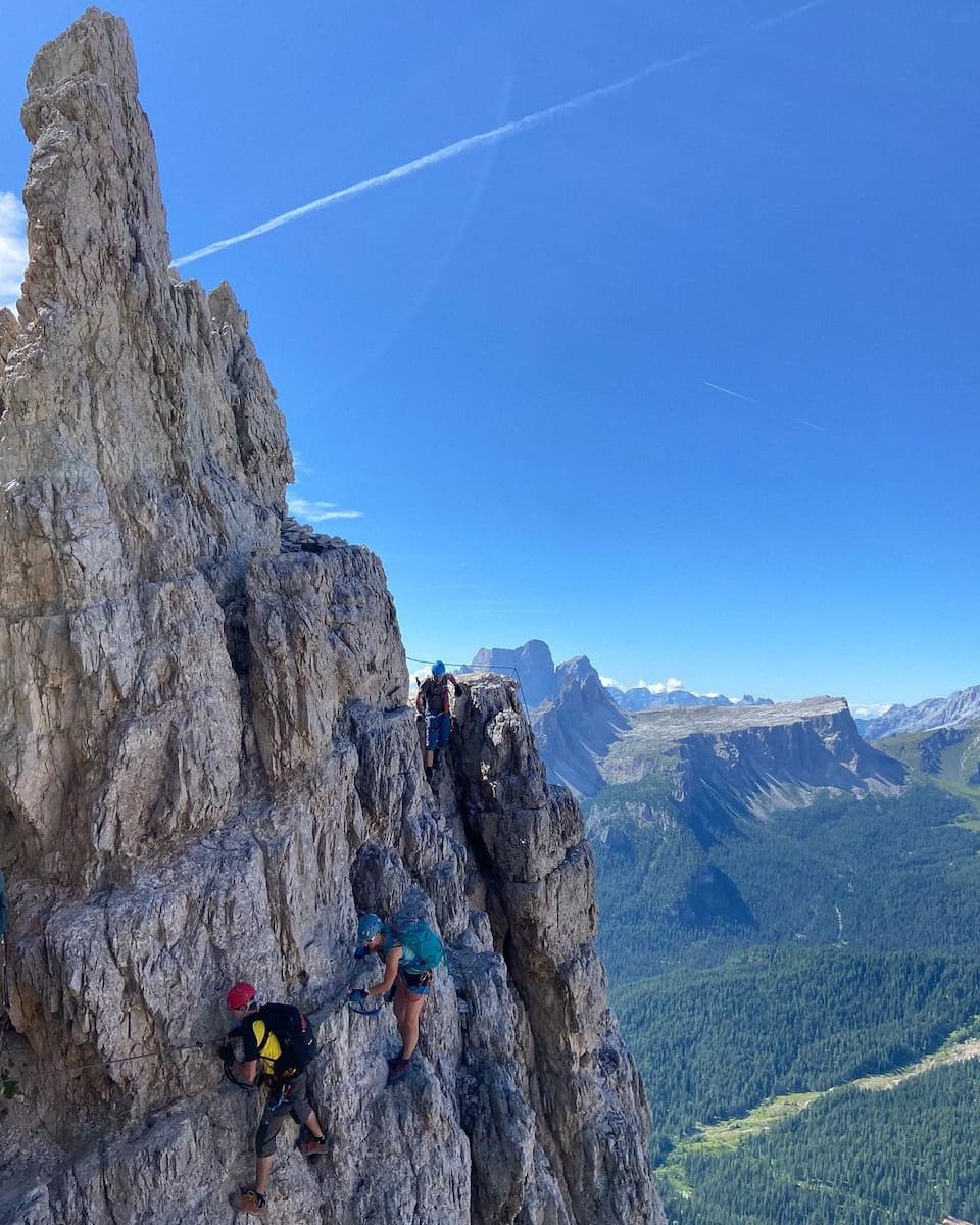 Tofana di Mezzo, Dolomites Tofana di Mezzo, Dolomites