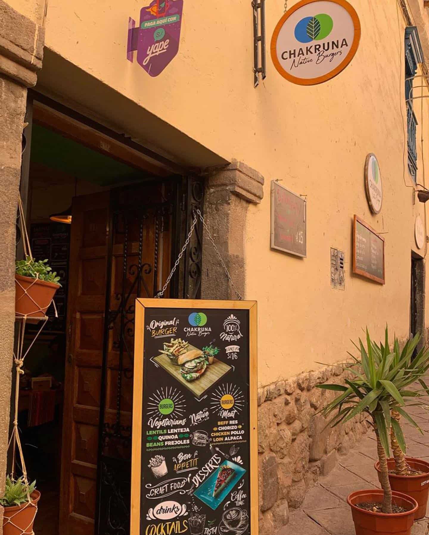 Chakruna native burgers, Cusco Chakruna native burgers, Cusco