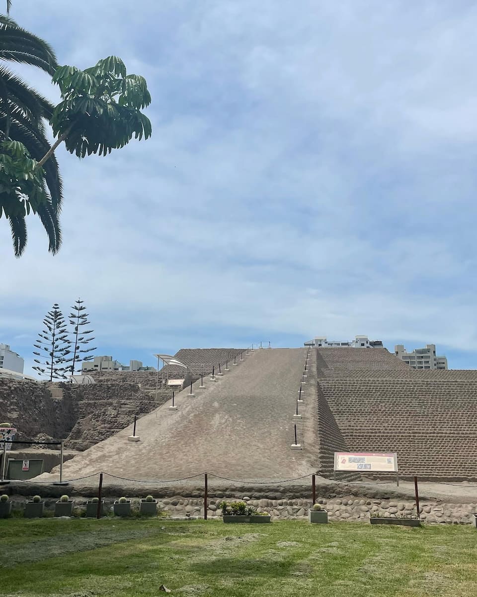 Museo Sitio Huaca Huallamarca, Lima Museo Sitio Huaca Huallamarca, Lima