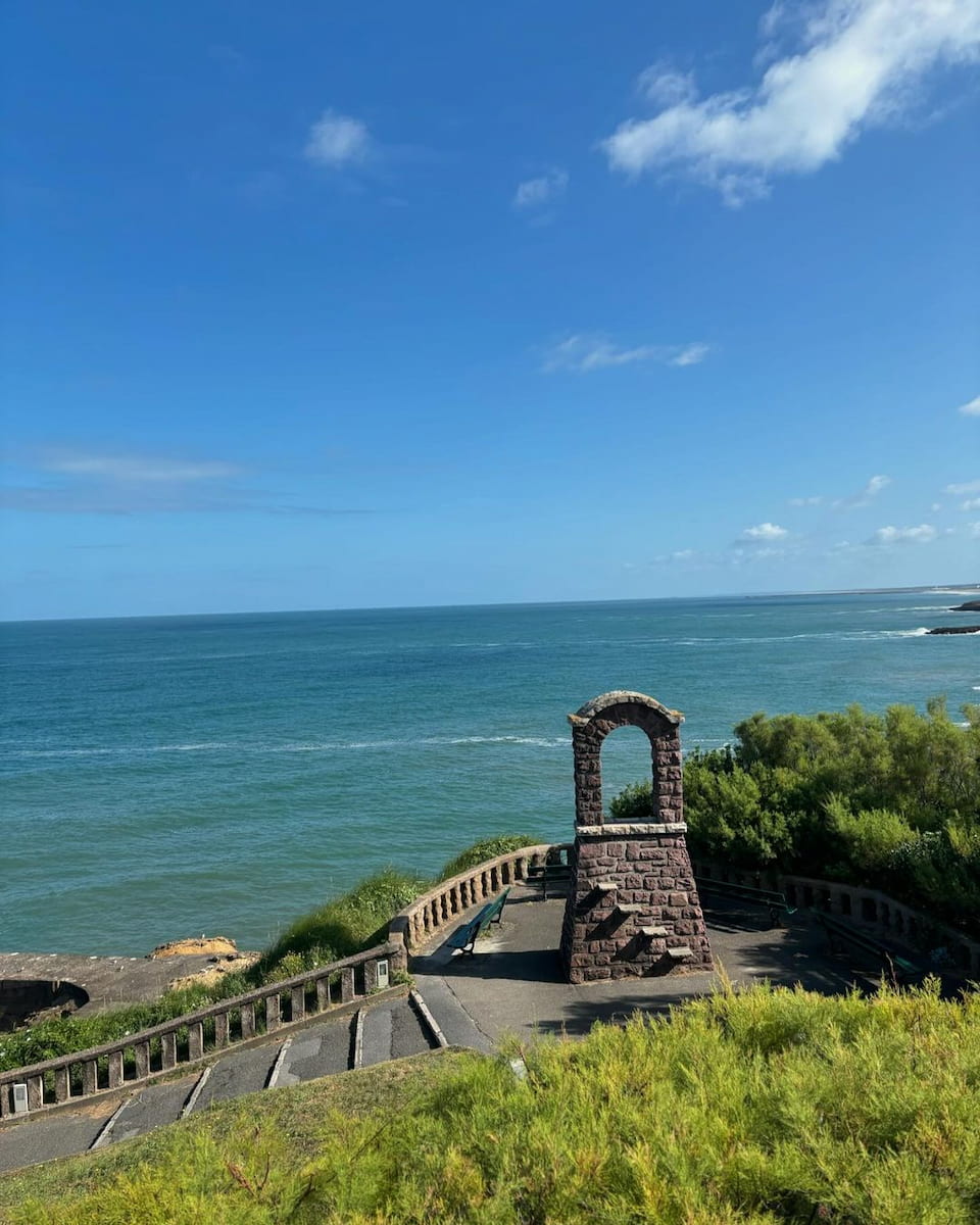 Rocher de la Vierge Rocher de la Vierge