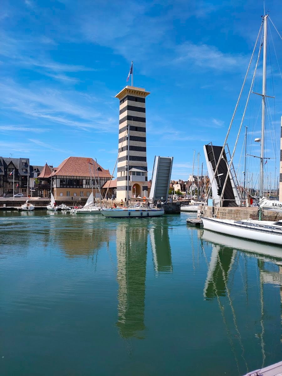 Deauville et Cabourg, Normandy, France Deauville et Cabourg, Normandy, France