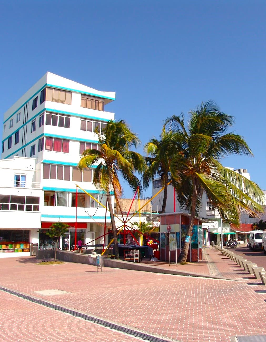 El Centro San Andres, San Andreas Island El Centro San Andres, San Andreas Island
