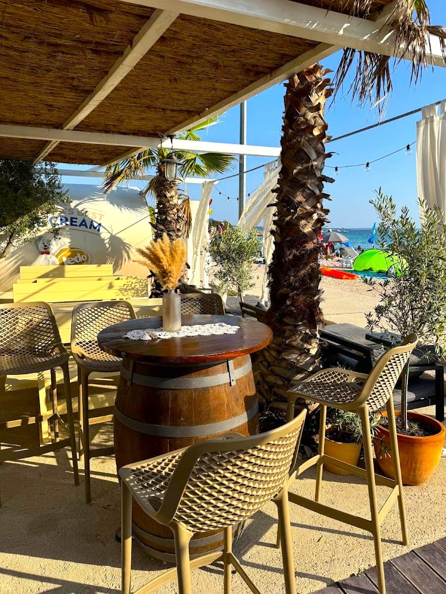 Caffe Bar Oaza, Pag Caffe Bar Oaza, Pag