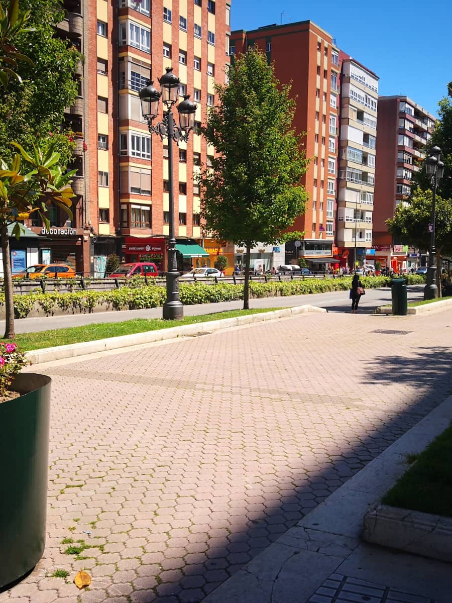 Cuatro Caminos, Santander Cuatro Caminos, Santander