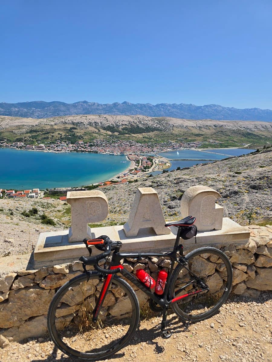 Pag Town, Pag Pag Town, Pag